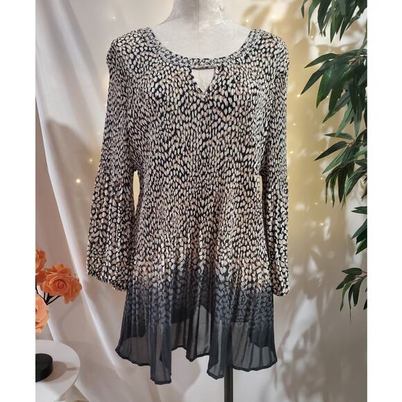 Catherines Accordion Pleat Studded Jewel Keyhole Sheer Blouse Top Plus Size 1X - Picture 1 of 11